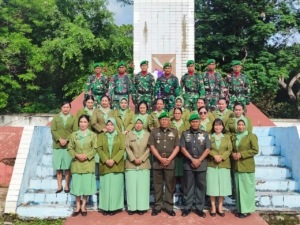 Kodim 1624/Flotim Gelar Ziarah Makam Pahlawan Peringati Hari Juang TNI AD