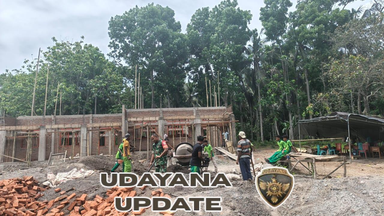 Babinsa Wulanggitang dan Warga Pululera Kerja Bakti Bersihkan Lingkungan