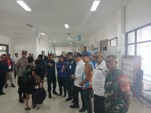 Babinsa Alak Dampingi Kunjungan Kerja Komisi Tujuh DPR