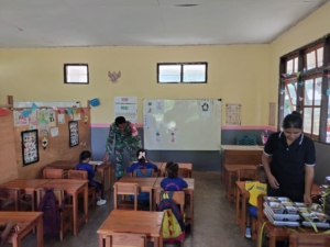 Pendampingan Pemberian Makanan Bergizi untuk 3.093 Siswa di Pantai Baru Berjalan Lancar