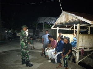 Sertu Ahmad Imbau Warga Desa Roi Hati-hati Kebakaran di Musim Kemarau