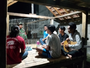 Babinsa Koramil 1614-02/Kempo Intensifkan Patroli Malam di Desa Songgajah