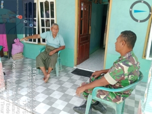 Babinsa Koramil 1602-01/Ende Laksanakan Komsos dan Pamwil di Lingkungan Rate