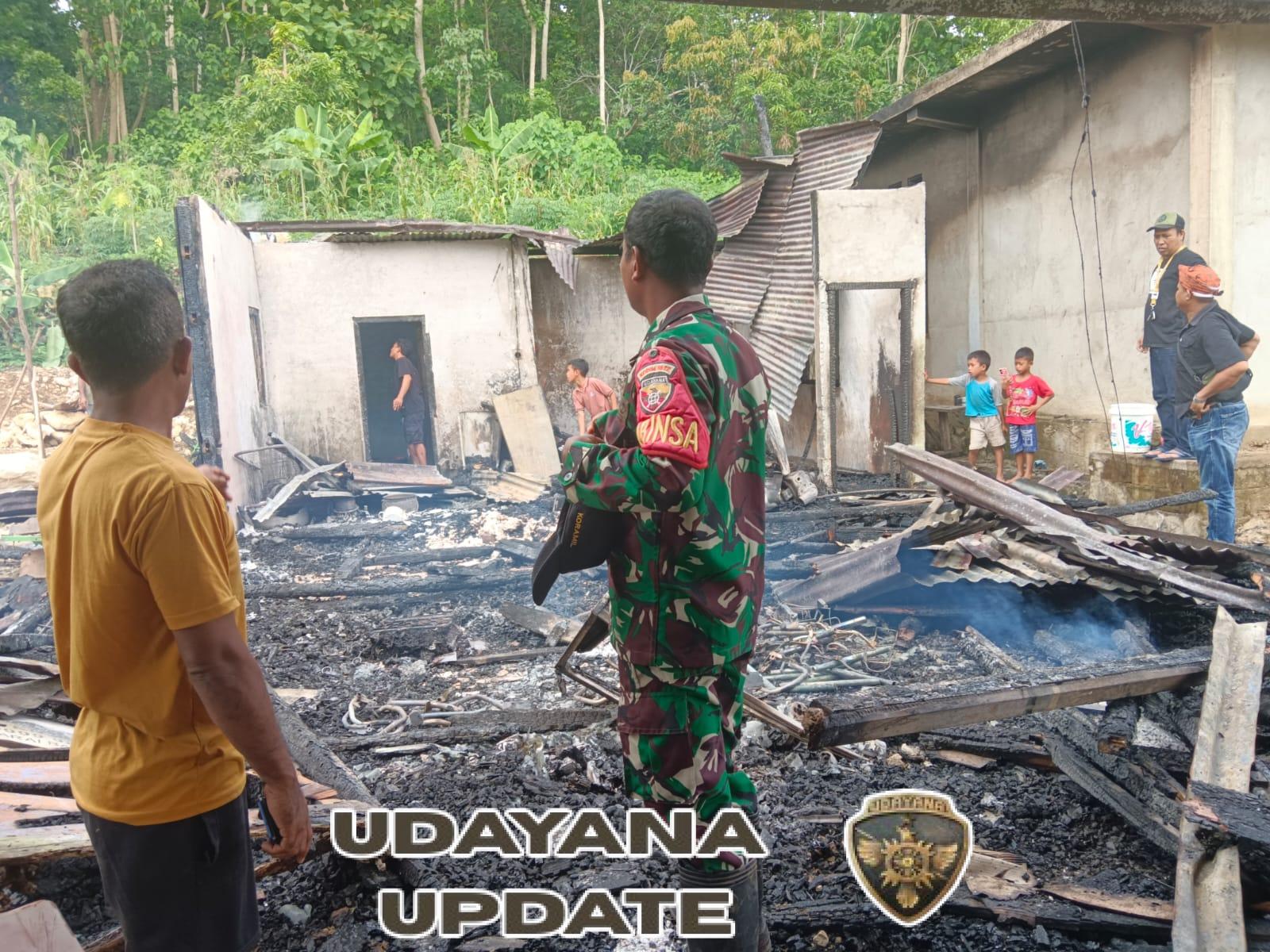 Babinsa Koramil 1630-01/Komodo Sigap Bantu Padamkan Kebakaran Rumah dan Bengkel Warga di Golo Sepang