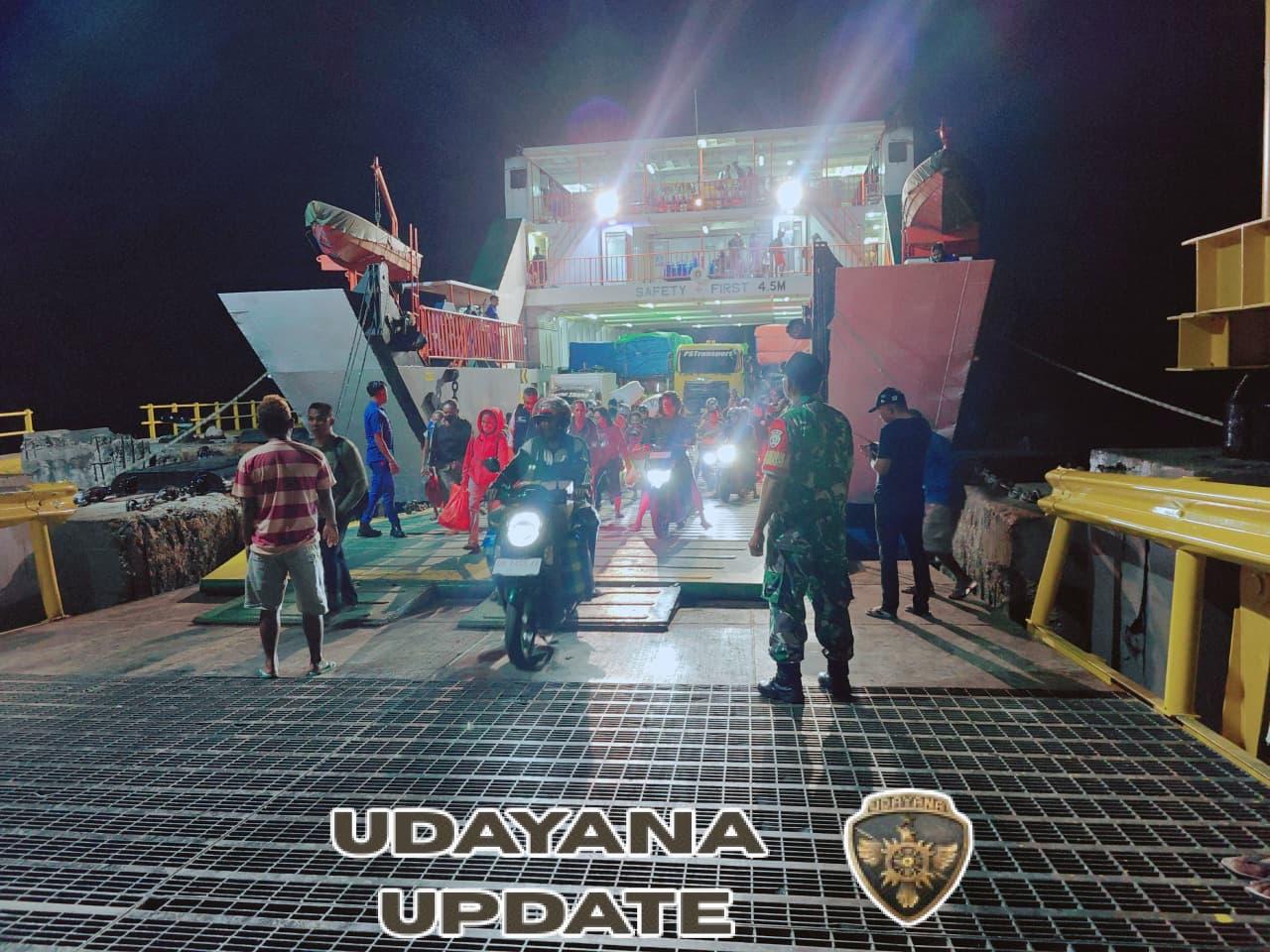 Babinsa Kodim 1627/RN Amankan Bongkar Muat Kapal Garda Maritim 3 di Pelabuhan Pantai Baru