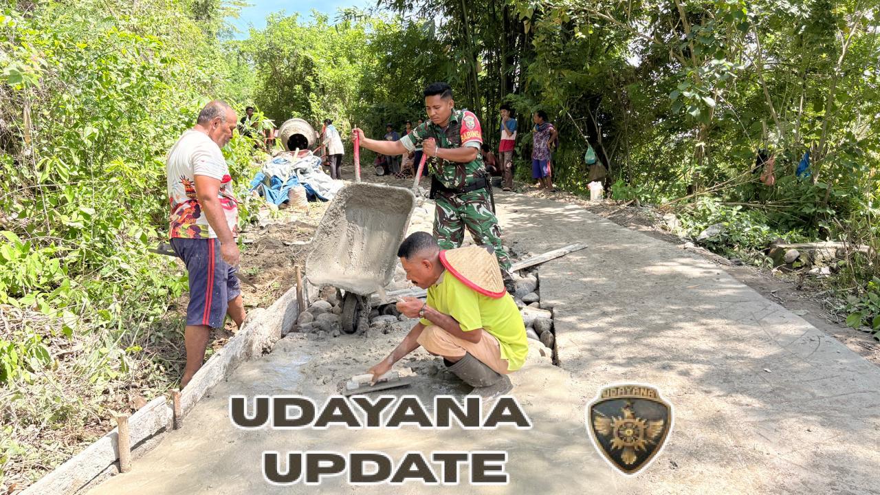 Babinsa Maurole Monitoring Keamanan Wilayah dan Turut Sukseskan Pengerjaan Rabat Jalan Desa Rangalaka