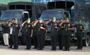 Pimpin Upacara Hari Juang TNI AD ke-80, Danrem 161/Wira Sakti Tegaskan Kemanunggalan dengan Rakyat