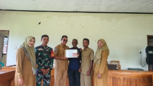 Babinsa Desa Tatar Dampingi Penyaluran BLT Dana Desa TA 2025 Tahap IV