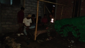 Babinsa Dompu Gelar Ronda Malam dan Kongkow Warga di Dusun Sori Mila, Tingkatkan Silaturahmi dan Keamanan Lingkungan