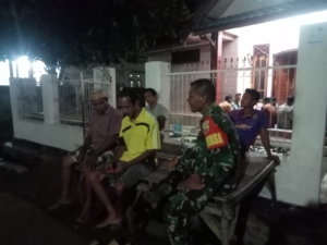 Babinsa Koramil 1608-06/Wawo Intensifkan Patroli dan Ronda Malam di Wilayah Binaan
