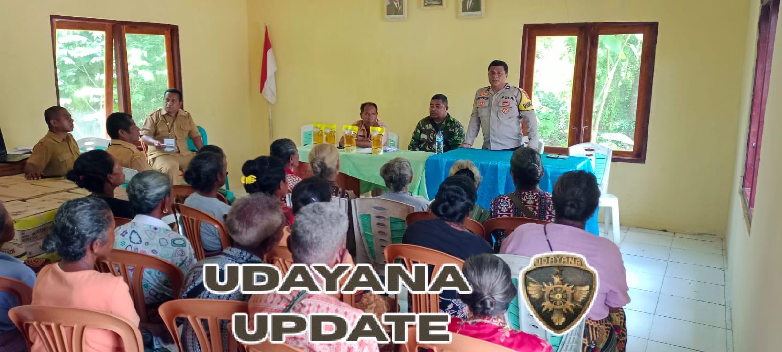 Babinsa Koramil 1621-02 Kawal Ketat Penyaluran Beras dan Minyak Bulog di Desa Noenoni