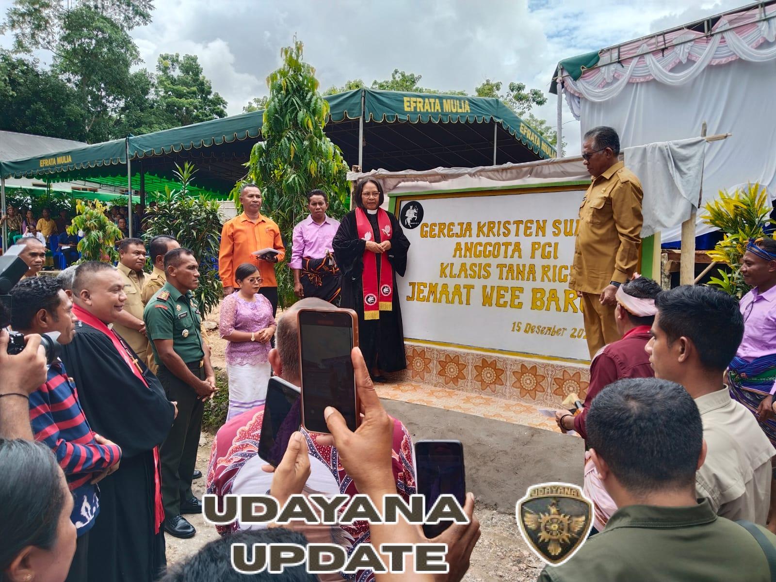 Dandim 1613/Sumba Barat Hadiri Peresmian GKS Cabang Weebaro dan Pentabisan Pendeta