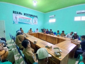 Babinsa Desa Sermong Hadiri Rapat Pembentukan Desa Siaga TBC di Kecamatan Taliwang
