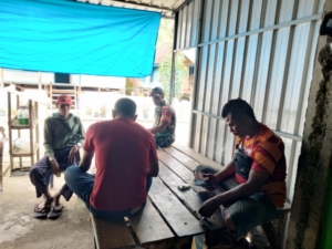 Babinsa Desa Tebo Laksanakan Komsos dan Monitoring Wilayah Binaan