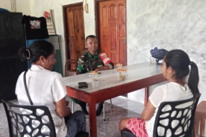 Tingkatkan Kedekatan Dengan Warga Binaan, Babinsa Komsos Dengan Warga Masyarakat