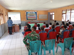 Babinsa Koramil 1603-01/Alok Hadiri Lokakarya Mini Lintas Sektoral Triwulan IV Kecamatan Alok