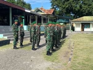 Kodim 1603/Sikka Gelar Upacara Bendera 17-an Bulan Desember