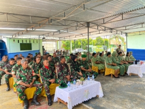Kunjungan Kerja di Koramil Borong, Dandim 1612/Manggarai Tegaskan Babinsa sebagai Ujung Tombak Teritorial