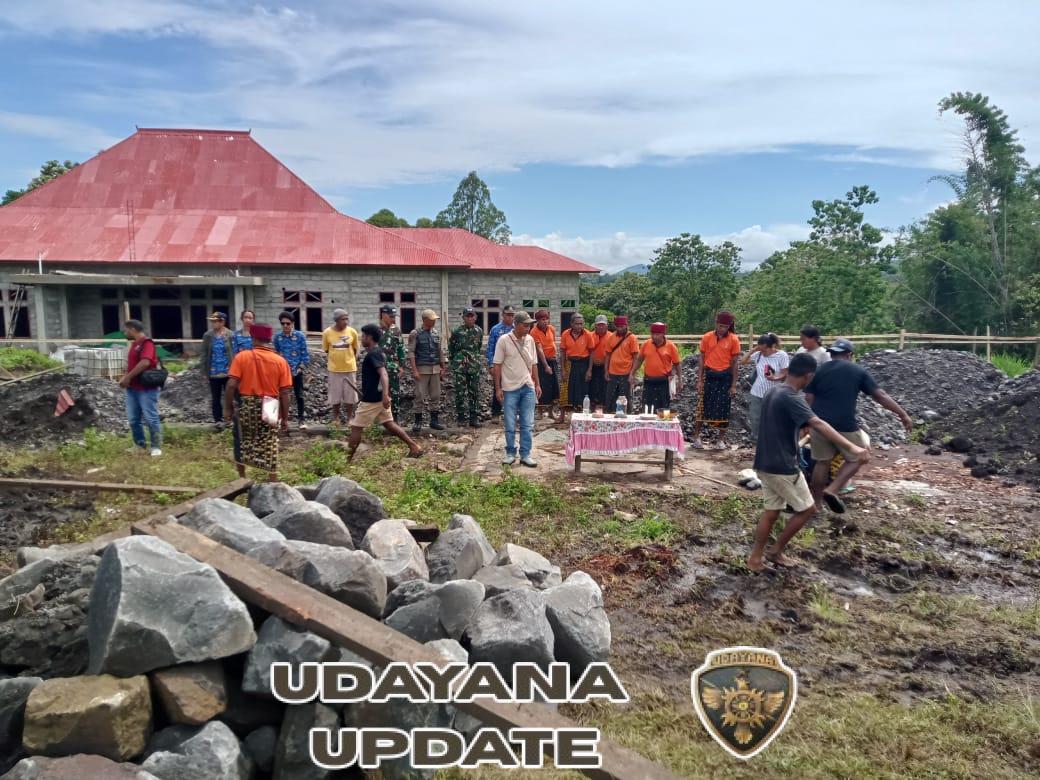 Babinsa Hadiri Ritual Peletakan Batu Pembangunan Koperasi Desa Sangadeto