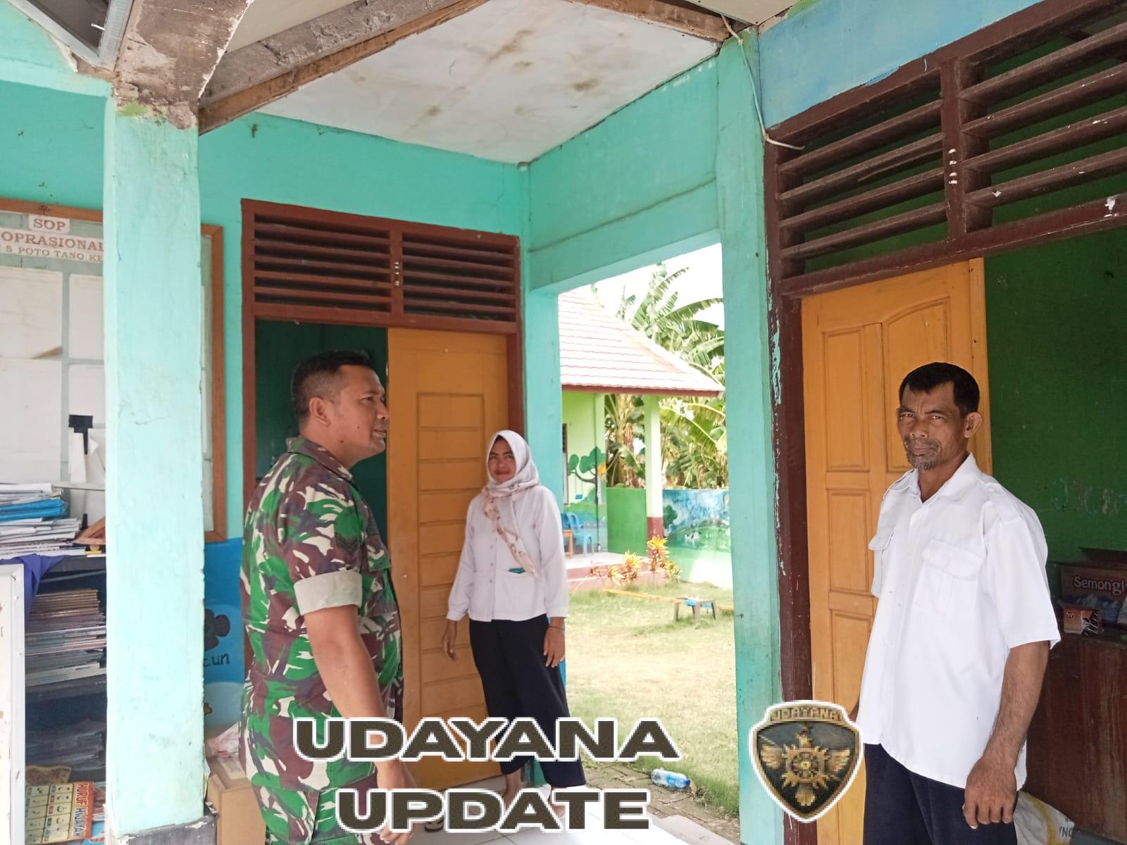 Sertu Fahrizal Lakukan Monitoring Wilayah dan Komsos di Desa Tuananga