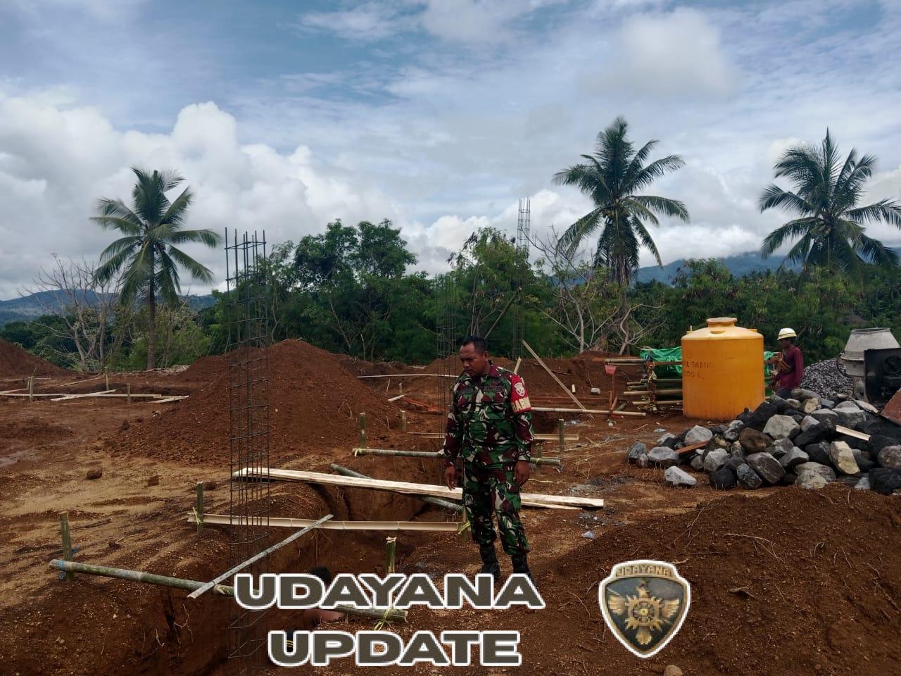 Perkuat Ekonomi Desa, Babinsa Pantau Pembangunan Koperasi di Ende