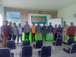 Babinsa Pantar Barat Laut Ikuti Lokakarya Mini Lintas Sektor Evaluasi Program Puskesmas