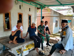 Babinsa Tebo Laksanakan Komsos dan Monitoring Wilayah Desa Binaan