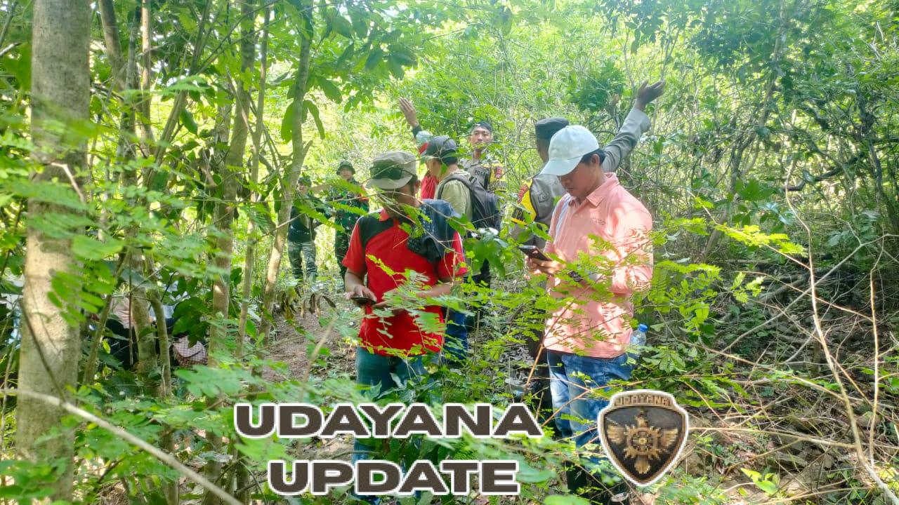 Babinsa Seteluk Tengah Dampingi Pembagian Kartu KSB Maju untuk 1.322 KK