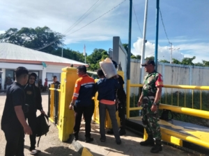 Piket Koramil Pantai Baru Pantau Keberangkatan Kapal Garda Maritim 3