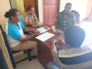 TNI Hadir di Tengah Warga, Babinsa Wolojita Pastikan Kamtibmas Aman dan Tertib