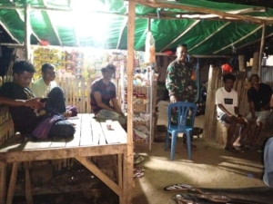 Babinsa Koramil 1608-07/Monta Intensifkan Patroli dan Ronda Malam Jaga Kamtibmas