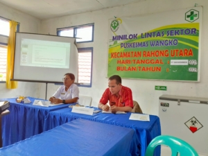 Tak Sekadar Hadir, Babinsa Koramil 1612-01/Ruteng Beri Masukan di Rapat Puskesmas Wangko