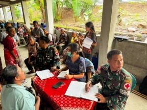 Bakti di Batas Negeri, Satgas Pamtas Yonarhanud 2 Kostrad Gelar Penyuluhan Kesehatan Bagi Lansia