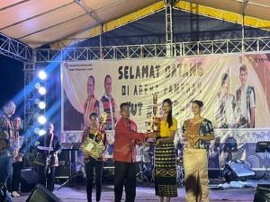 Kasdim 1601/Sumba Timur Hadiri Penutupan Pameran HUT ke-67 NTT Kabupaten Sumba Timur