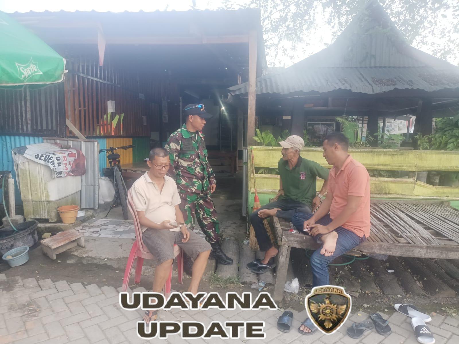 Babinsa Meraran Laksanakan Komsos untuk Pererat Silaturahmi dengan Warga.