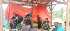 Perkuat Silaturahmi, Babinsa Ende Gelar Komsos Bersama Warga Embunggena