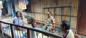 Serka Petrus Ghobe Pantau Keamanan dan Berikan Himbauan Warga di Sokoria Selatan