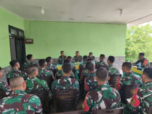 Satgas Pamtas Yonarhanud 2 Kostrad Menerima Kunjungan Kasiintel dan Kasiops Korem 161/WS