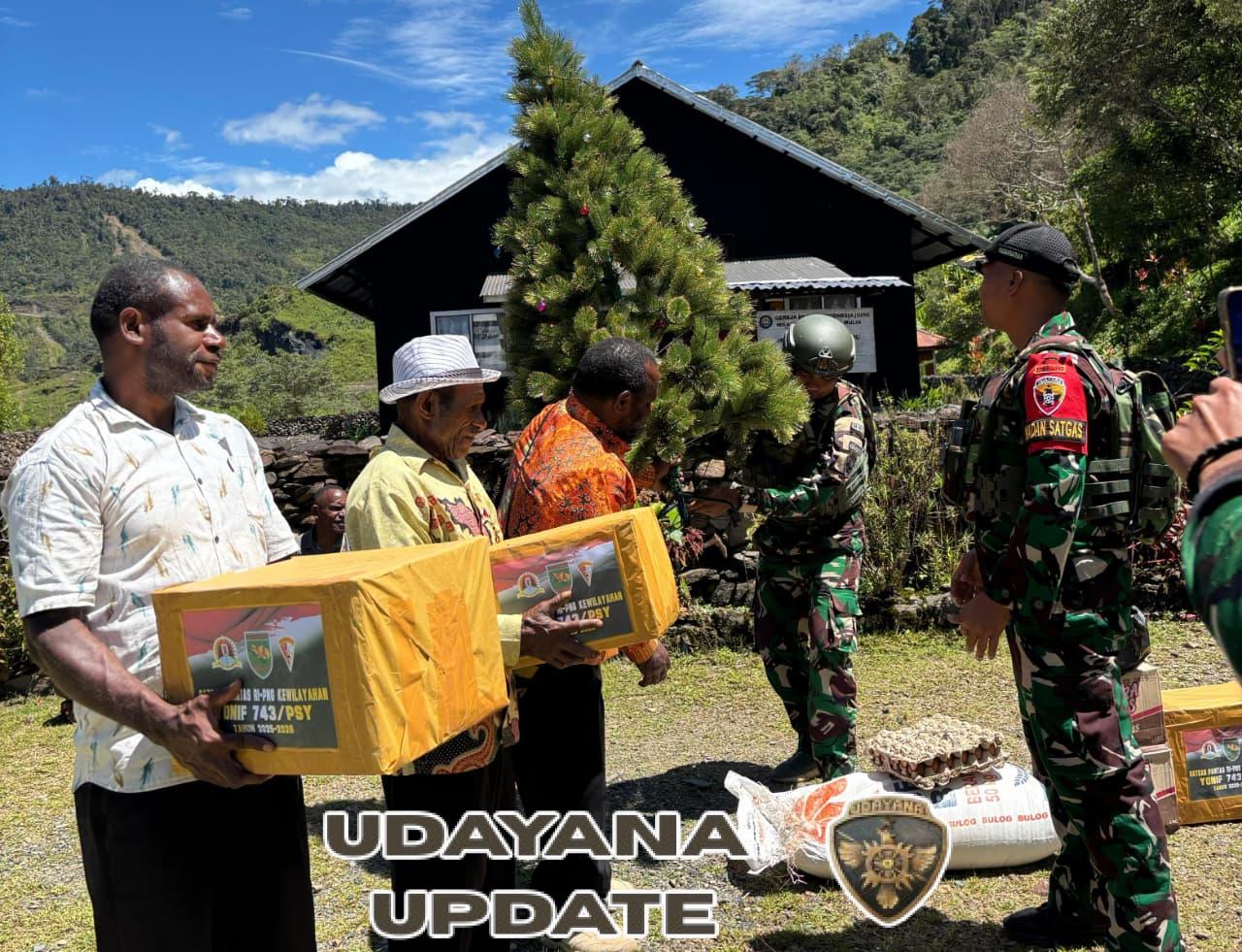 Serentak Sambut Natal, Satgas Yonif 743/PSY Berbagi Kasih di Delapan Gereja Wilayah Papua