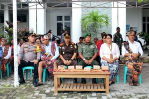 Wakili Dandim 1601/Sumba Timur, Kasdim Ikuti Upacara HUT ke-67 NTT, Hari Ibu dan HKSN
