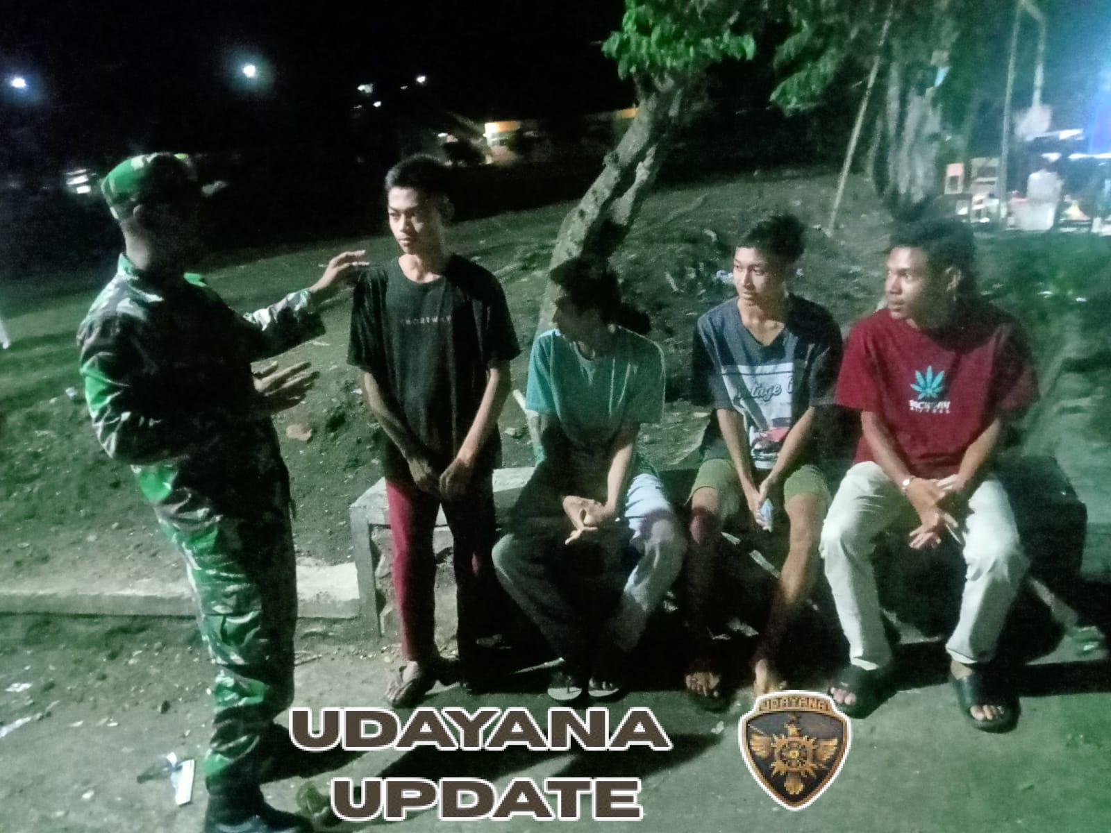 Babinsa Wawo Ajak Masyarakat Bersama Jaga Keamanan Lingkungan