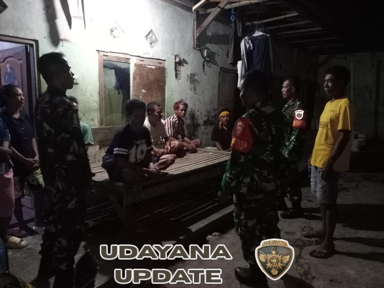 Babinsa Rasanae Tingkatkan Keamanan Wilayah Lewat Patroli dan Siskamling