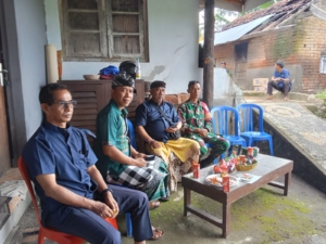 Babinsa Desa Bontihing Hadir dalam pegamanan ibadah umat Kristiani dalam menyambut natal tahu 2025.