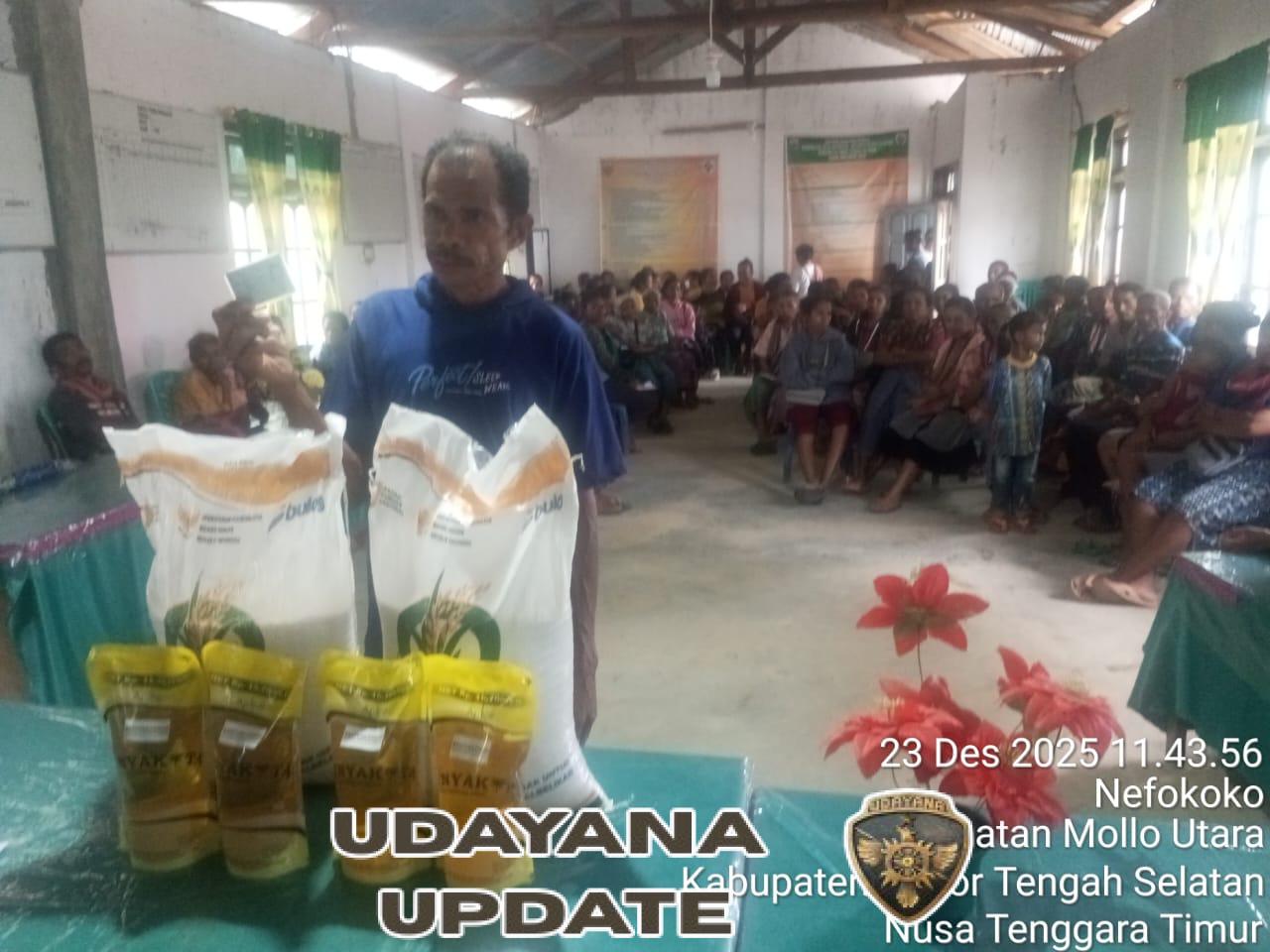 Pastikan Tepat Sasaran, Babinsa Nefokoko Dampingi Penyaluran Beras dan Minyak Goreng