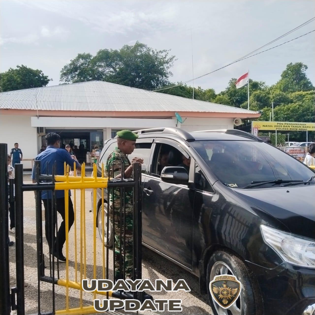 Babinsa Koramil 1627-02 Pantai Baru Pantau Aktivitas Penyeberangan di Pelabuhan ASDP Ofalangga