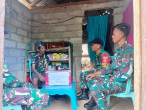 Satgas Pamtas Yonarhanud 2 Kostrad Bagikan Sembako, Menyambut Kehangatan Hari Natal