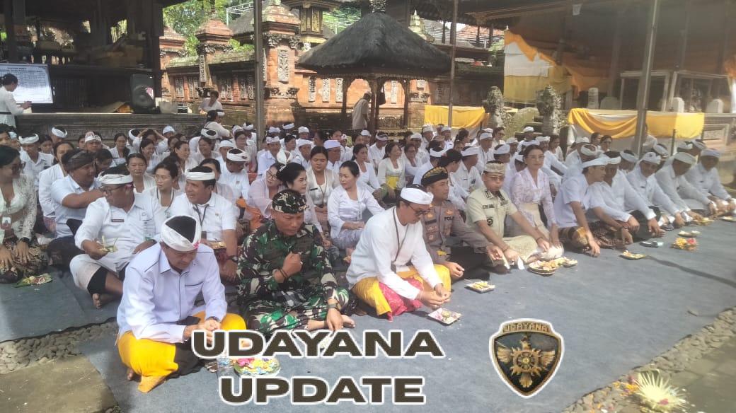 Pasiops Kodim Klungkung Hadiri Persembahyangan Bersama Pelaksanaan Haluan Pembangunan Bali Masa Depan