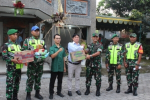 Dandim 1616/Gianyar Turun Langsung Amankan Natal 2025, Patroli Hingga Pusat Keramaian