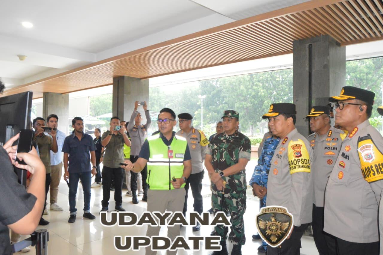 Danrem 161/Wira Sakti Bersama Forkopimda NTT Patroli dan Cek Pos Lilin Jelang Natal 2025 di Kota Kupang