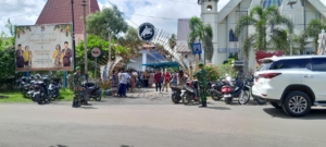 Personel TNI Kodim 1601/Sumba Timur Jaga Keamanan Perayaan Natal 2025